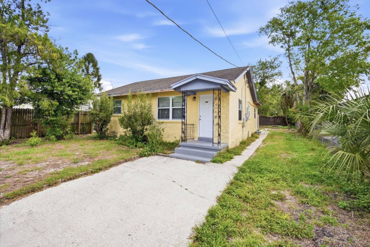 House for rent at 8419 N Semmes St, Tampa, FL 33604