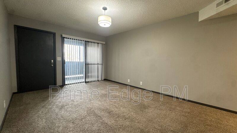 Apartment for rent at 1121 N 28th St #12, Lincoln, NE 68503