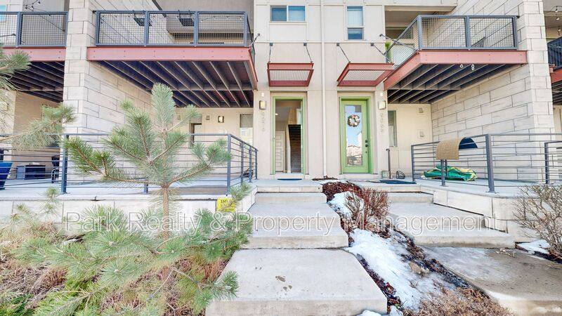 Townhouse for rent at 9076 E 50th Ave, Denver, CO 80238