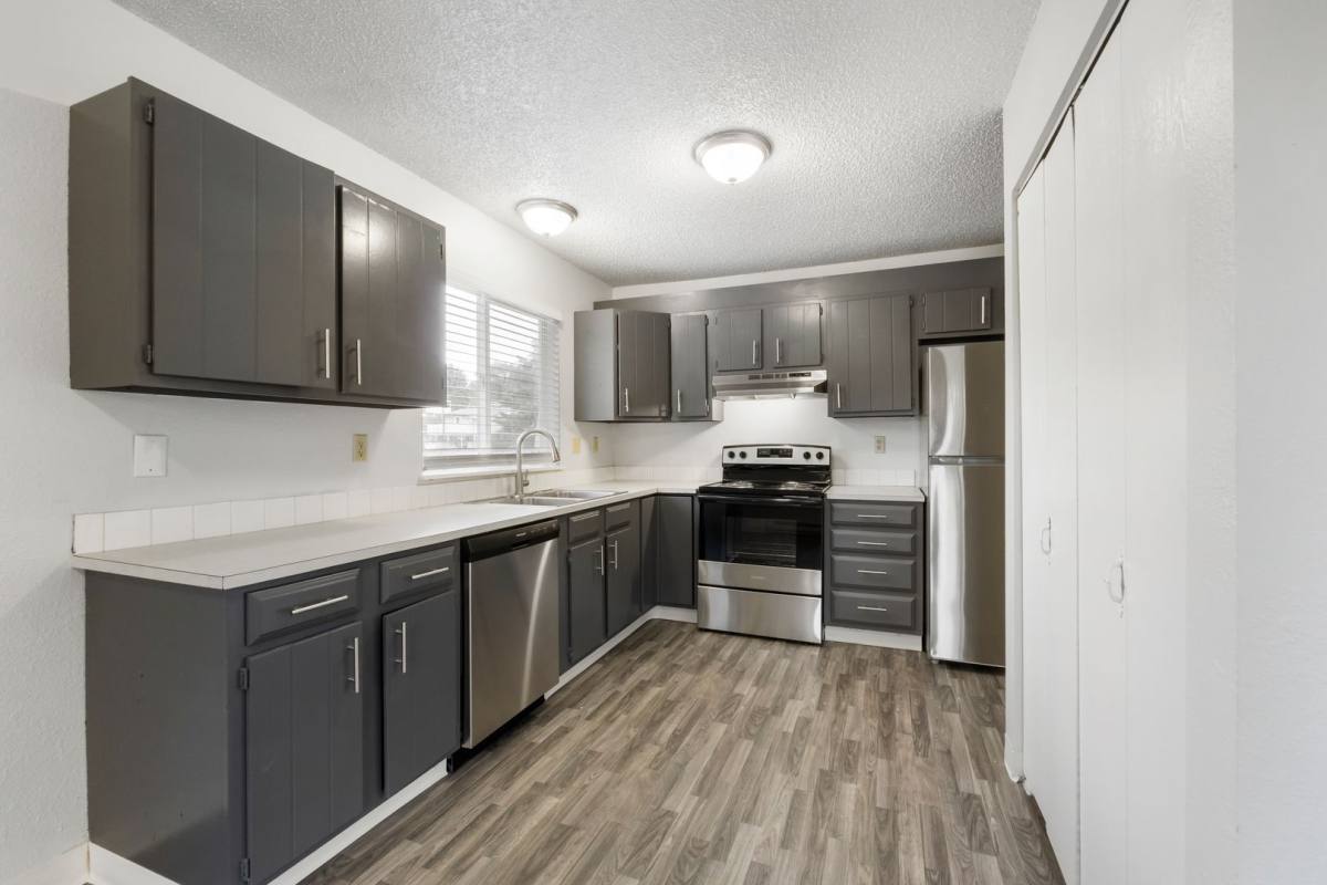 Apartment for rent at 1200 Eastmont Ave, East Wenatchee, WA 98802