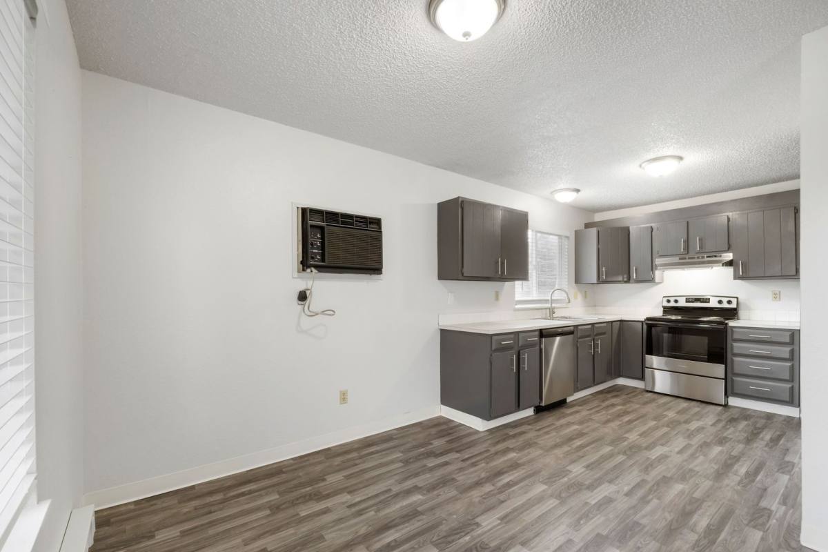 Apartment for rent at 1200 Eastmont Ave, East Wenatchee, WA 98802