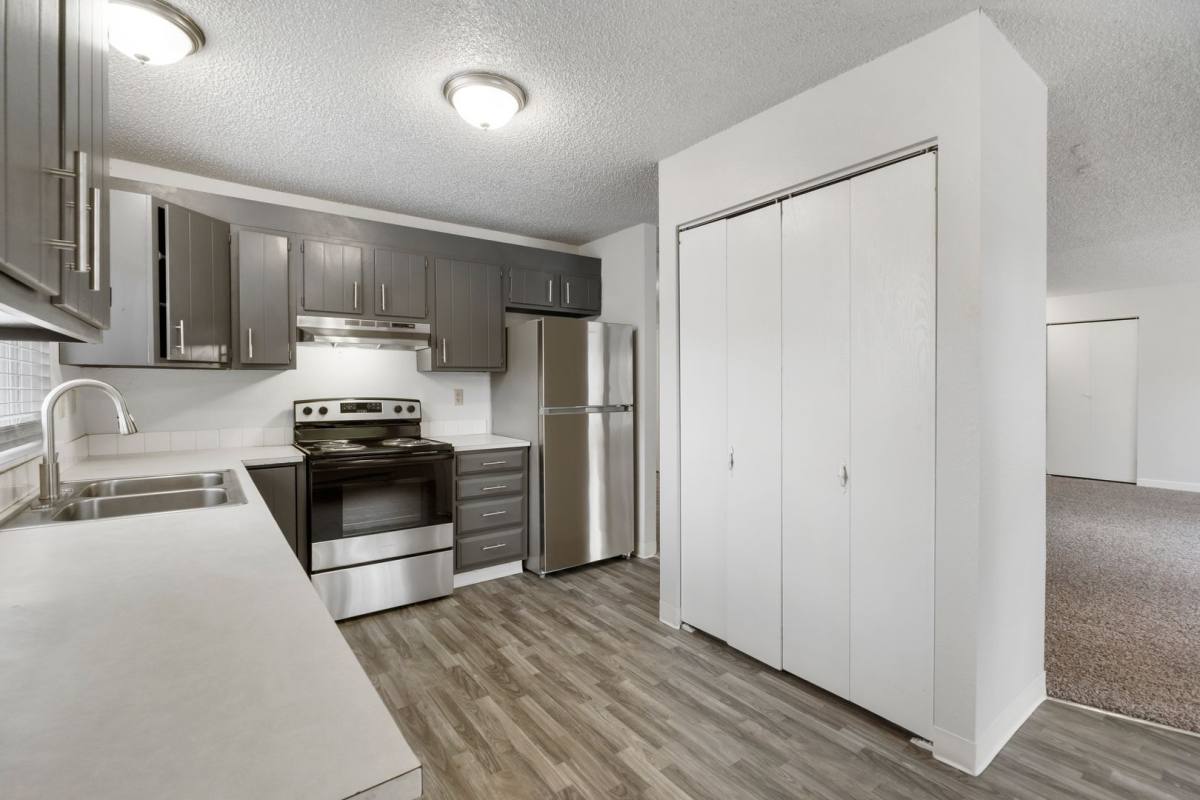 Apartment for rent at 1200 Eastmont Ave, East Wenatchee, WA 98802