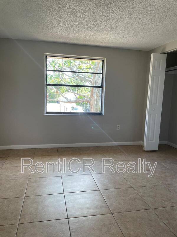 Apartment for rent at 1463 Drew St #B, Clearwater, FL 33755