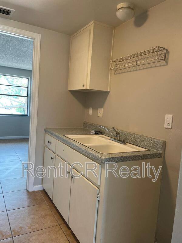 Apartment for rent at 1463 Drew St #B, Clearwater, FL 33755