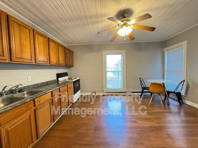 Apartment for rent at 706 Walker Ave #B, Greensboro, NC 27403