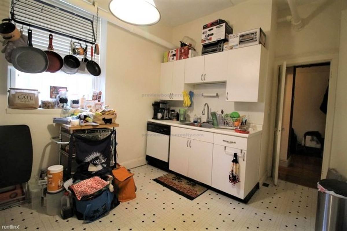 House for rent at 1667 Commonnwealthave, Brighton, MA 02135