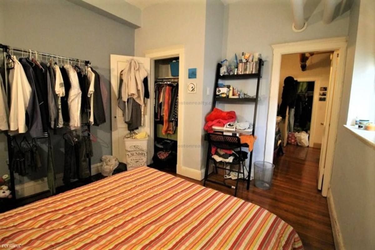 House for rent at 1667 Commonnwealthave, Brighton, MA 02135