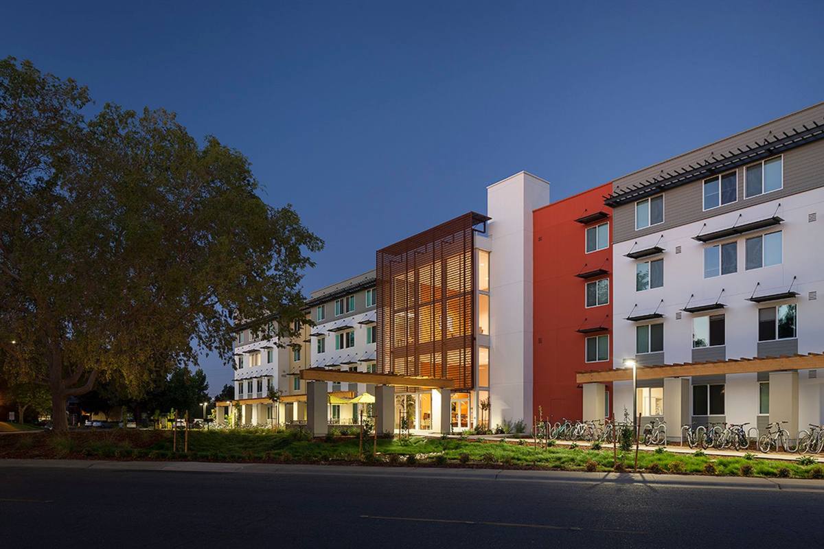 Apartment for rent at 1440 Wakeforest Dr, Davis, CA 95616