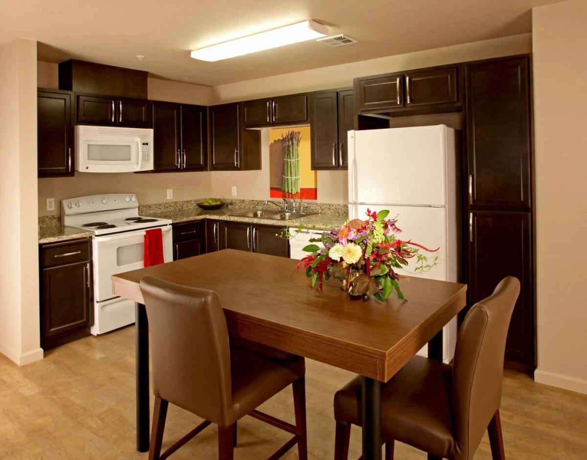 Apartment for rent at 1440 Wakeforest Dr, Davis, CA 95616