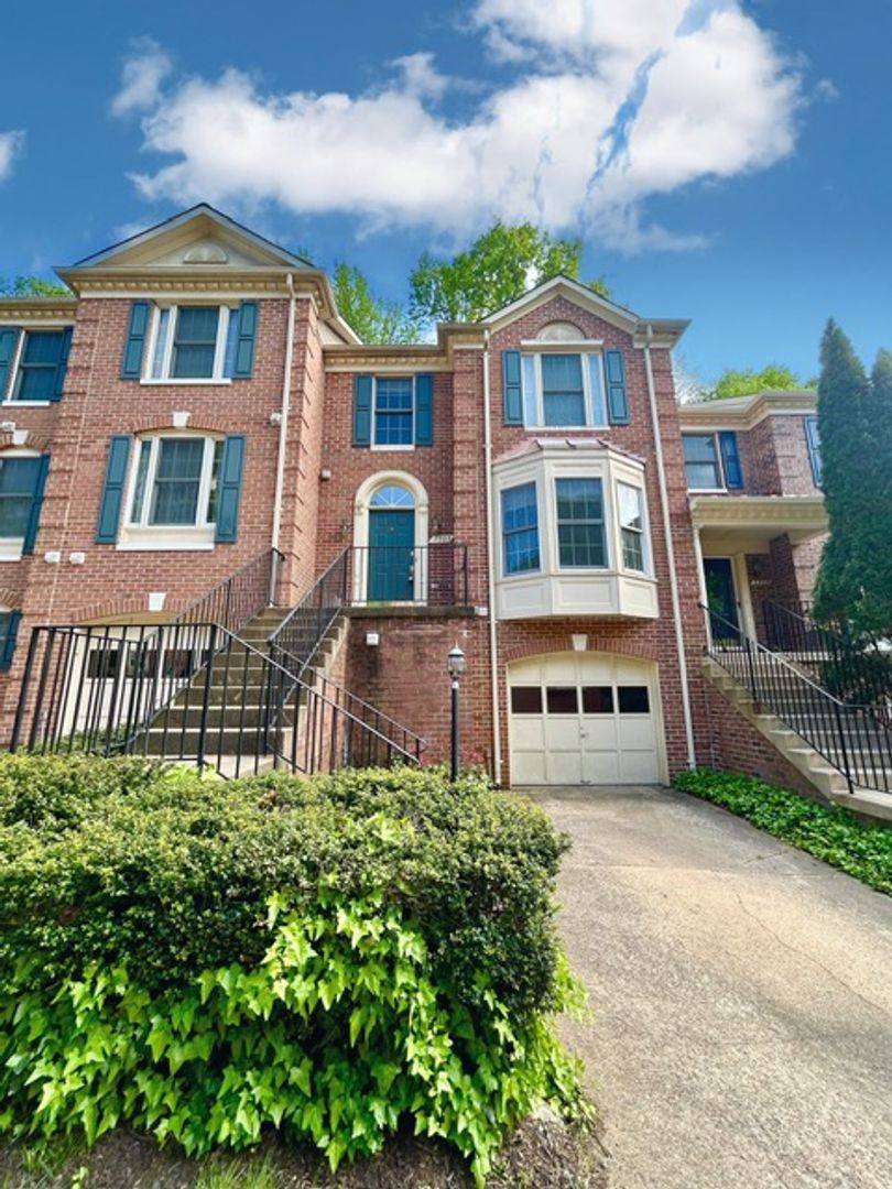 Townhouse for rent at 7503 Westmore Dr, Springfield, VA 22150