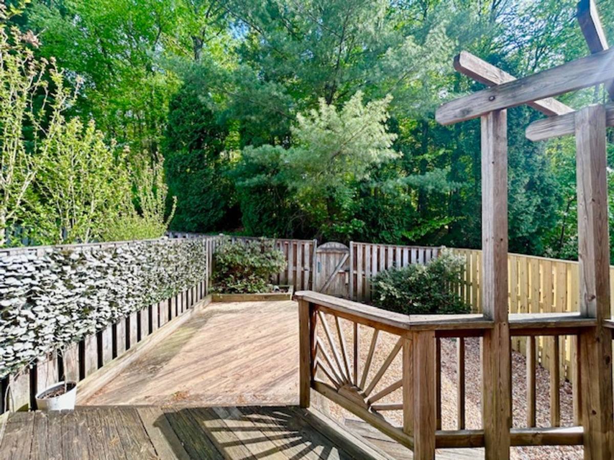 Townhouse for rent at 7503 Westmore Dr, Springfield, VA 22150