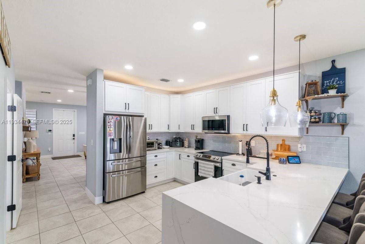 House for rent at 2417 NE 2nd Dr, Homestead, FL 33033