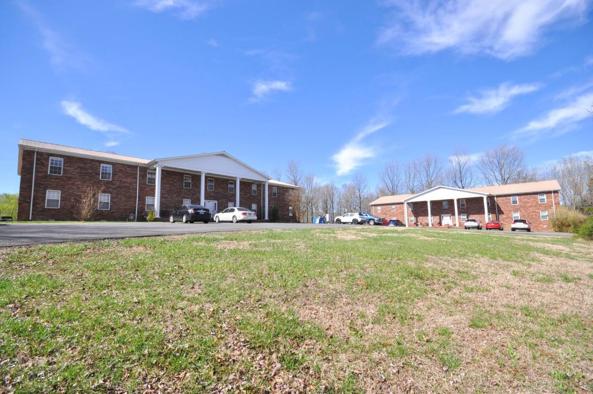 Apartment for rent at 620 Oak Park Blvd, Calvert City, KY 42029