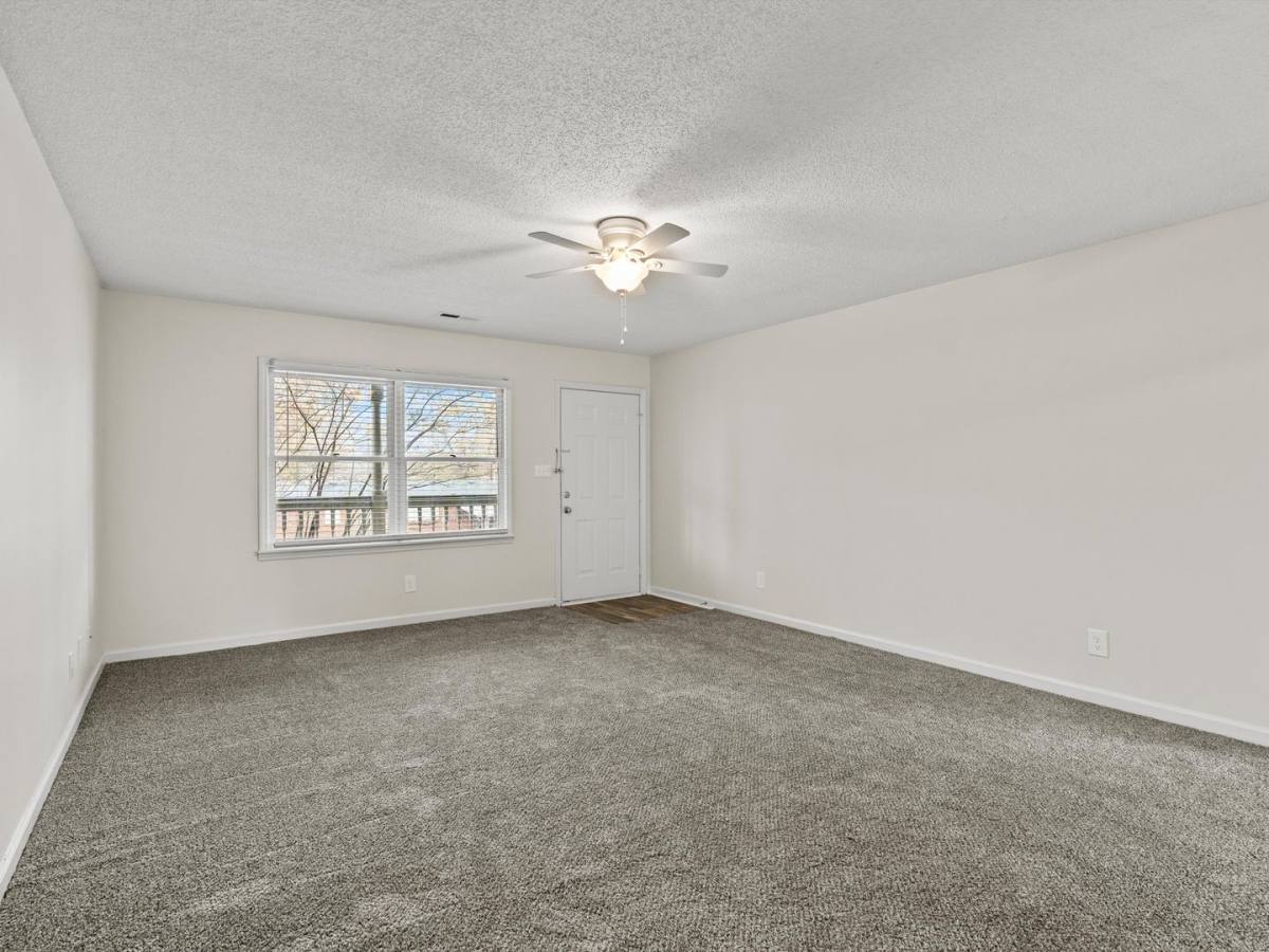 Apartment for rent at 1806 Runnymead Ave SW #302B, Decatur, AL 35601