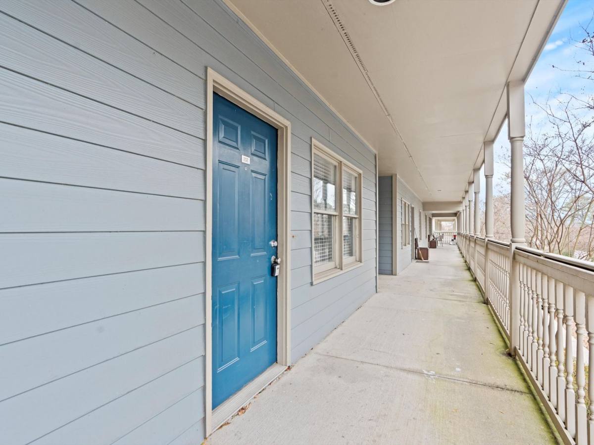 Apartment for rent at 1806 Runnymead Ave SW #302B, Decatur, AL 35601