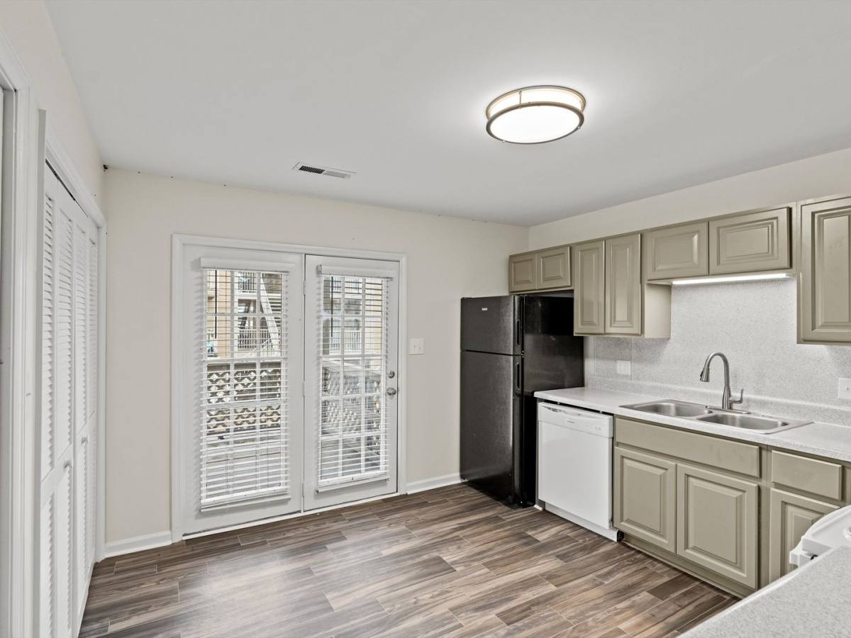 Apartment for rent at 1806 Runnymead Ave SW #302B, Decatur, AL 35601