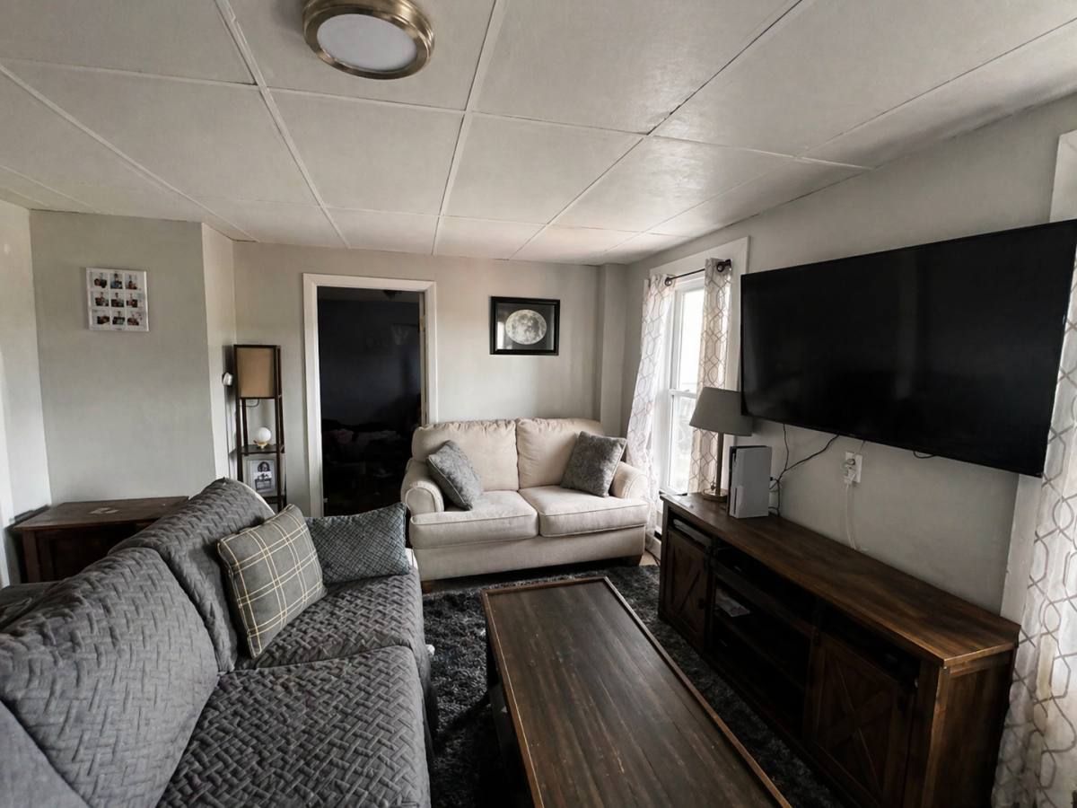 Apartment for rent at 312 -314 Lake Ave, Manchester, NH 03103