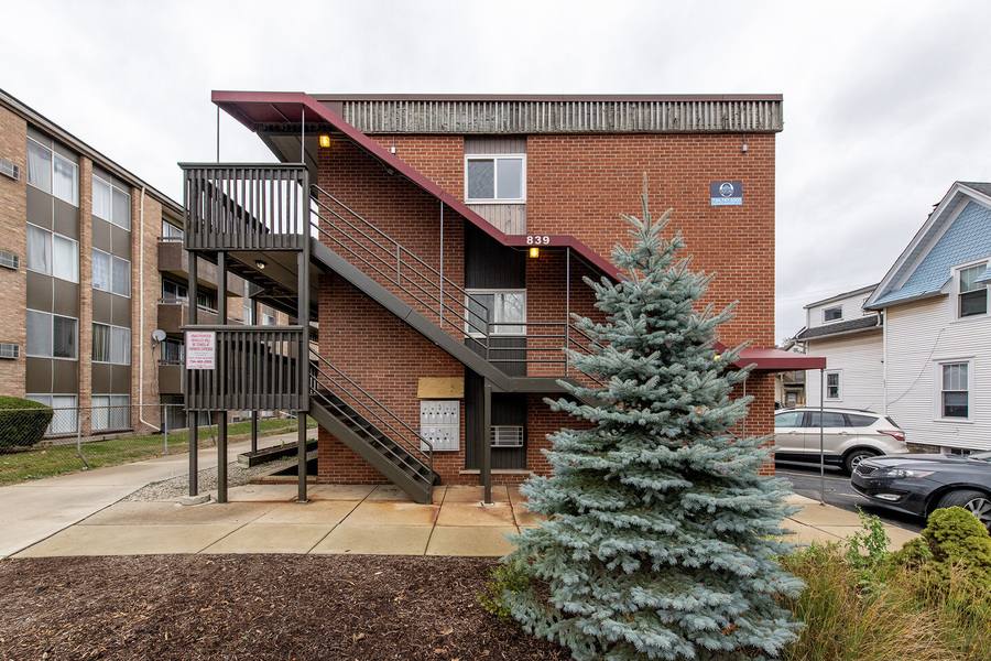 Apartment for rent at 839 Tappan, Ann Arbor, MI 48104