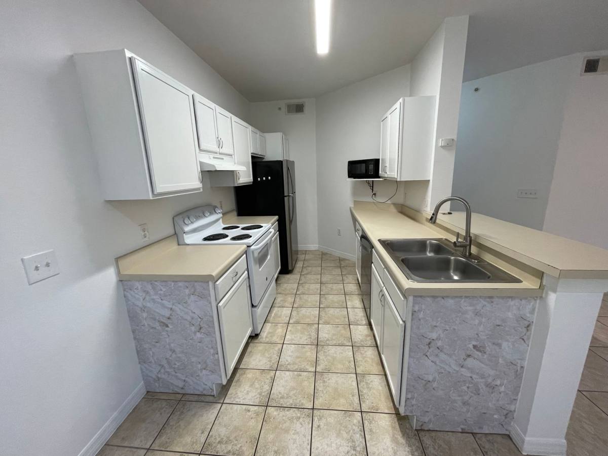 Condo for rent at 7915 Preserve Circle, Naples, FL 34119
