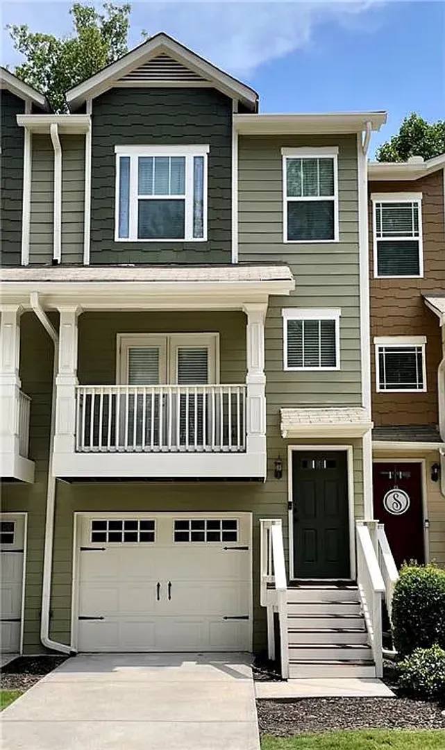 Townhouse for rent at 1481 Liberty Parkway NW, Atlanta, GA 30318