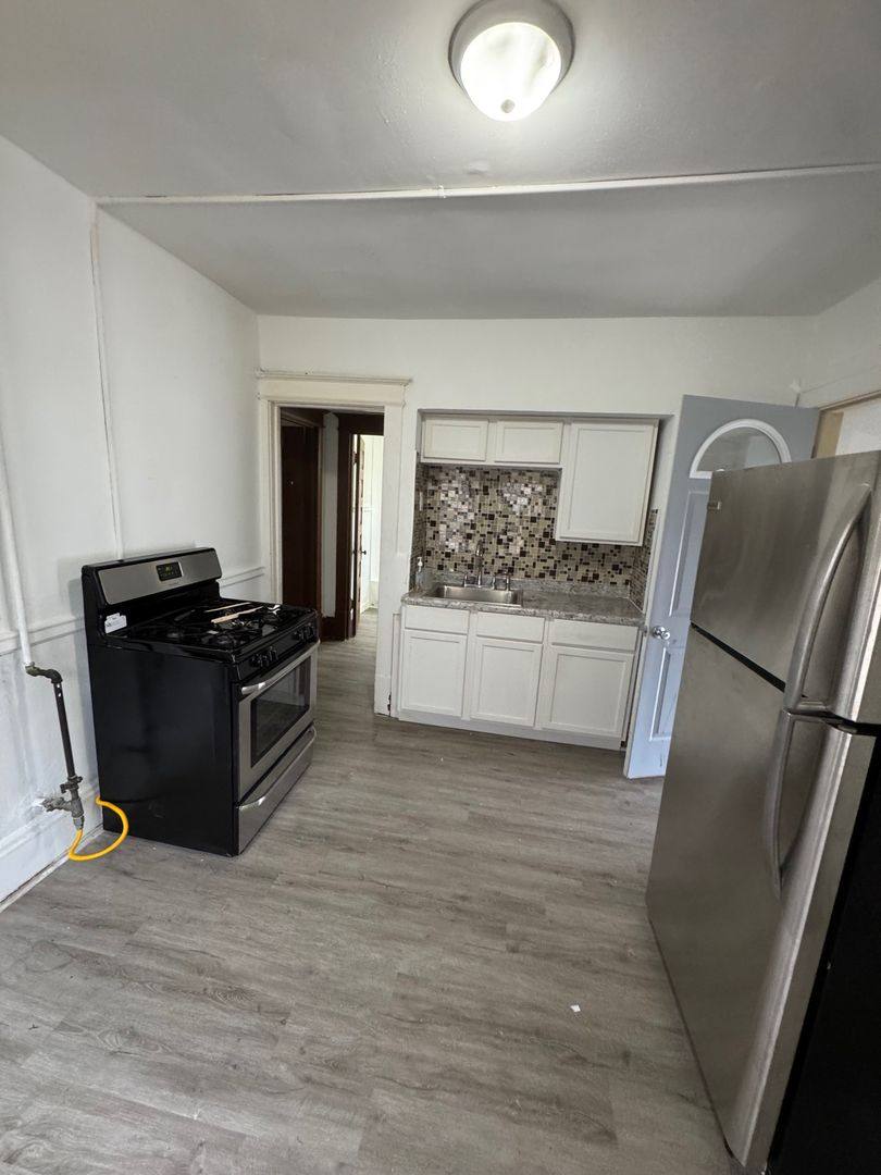 Apartment for rent at 2966 N 9th St, Milwaukee, WI 53206