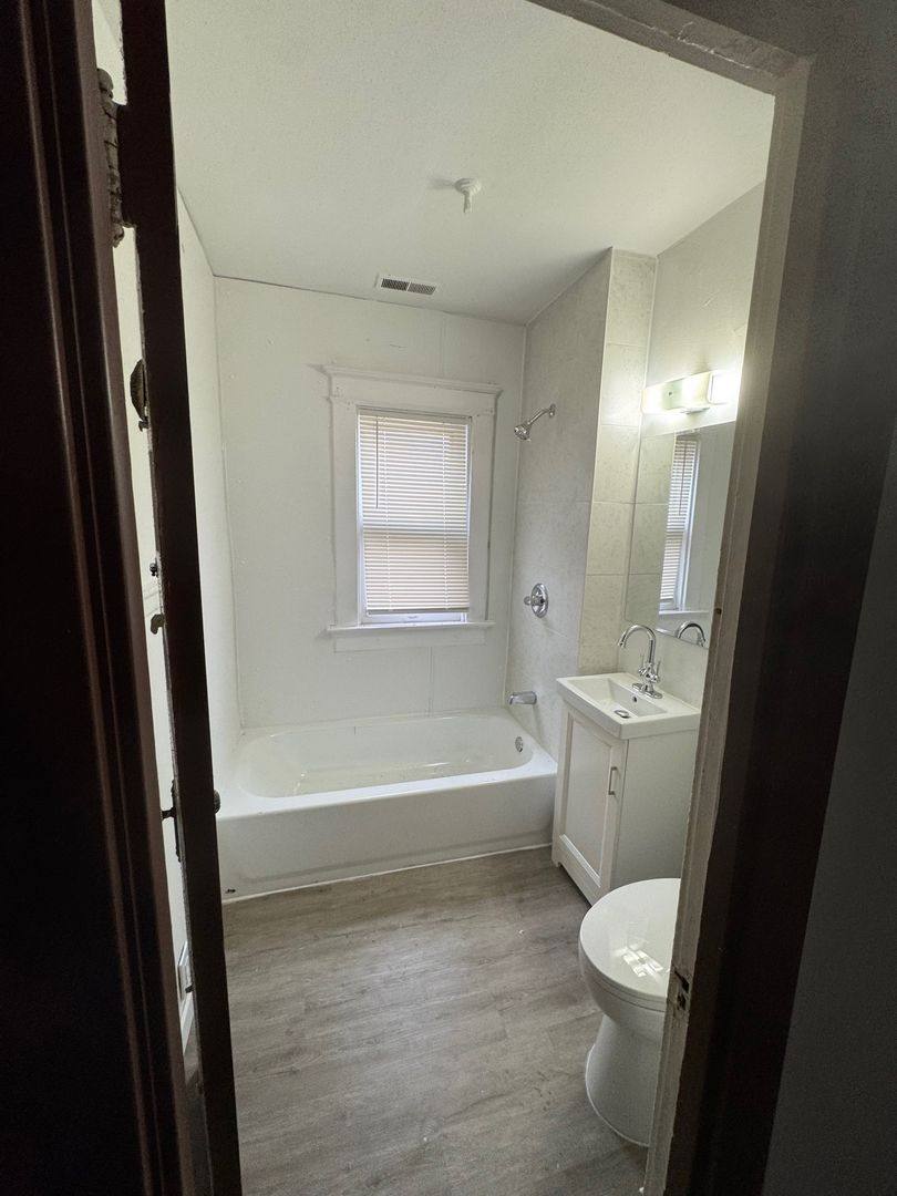 Apartment for rent at 2966 N 9th St, Milwaukee, WI 53206