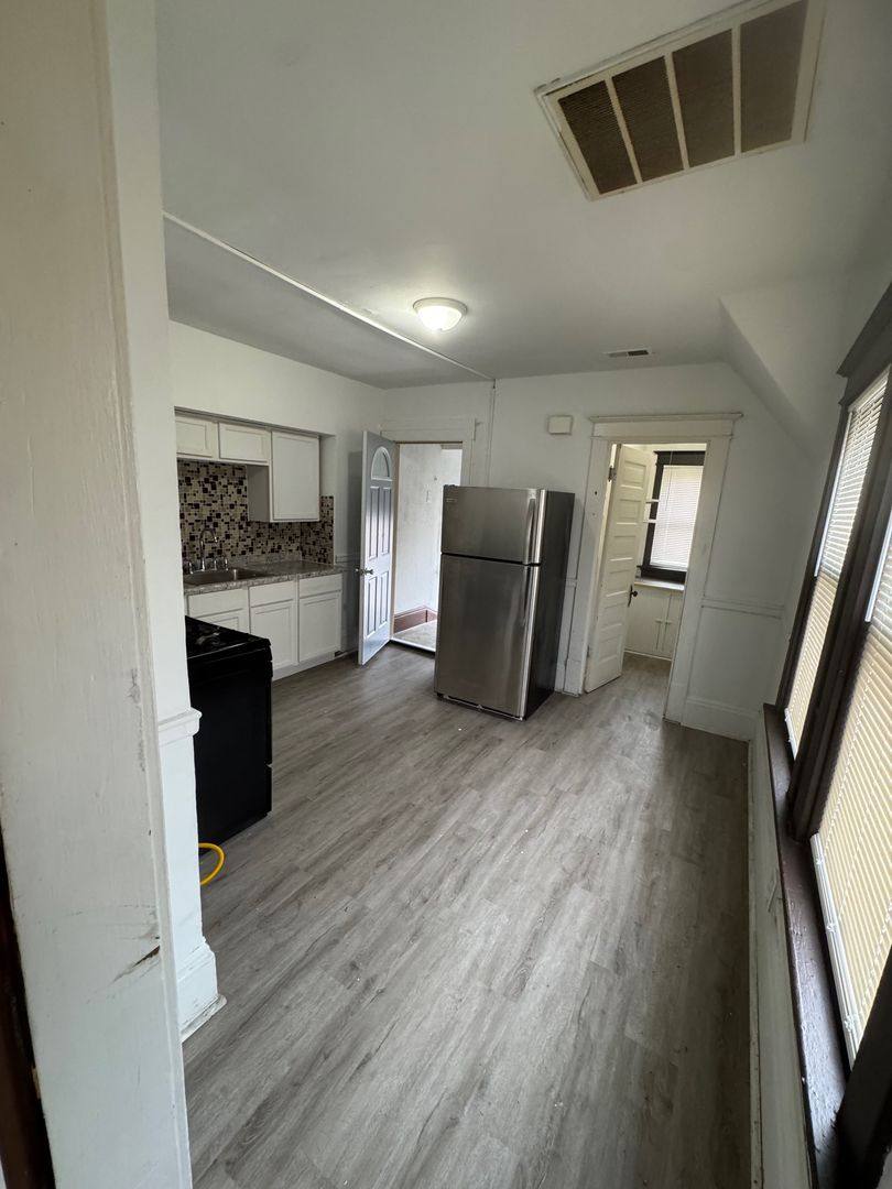 Apartment for rent at 2966 N 9th St, Milwaukee, WI 53206