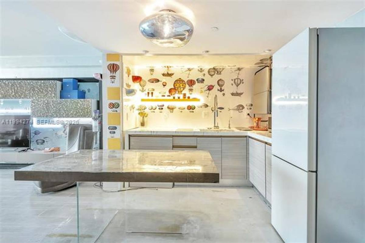 Apartment for rent at 1100 W Ave, Miami Beach, FL 33139