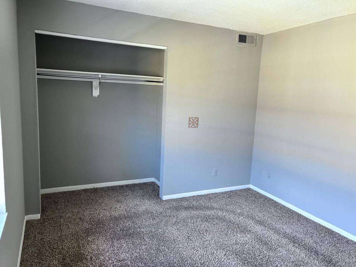 Condo for rent at 1625 W Oak Ridge Rd, Orlando, FL 32809