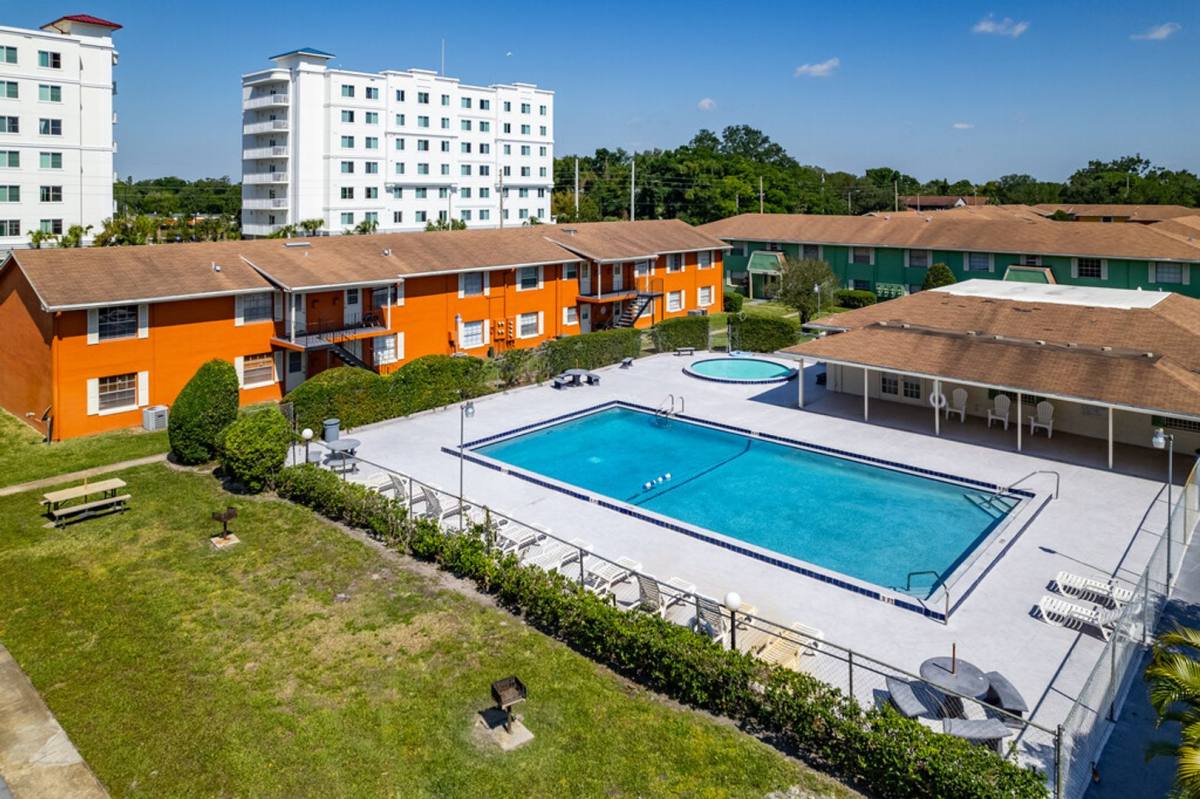 Condo for rent at 1625 W Oak Ridge Rd, Orlando, FL 32809