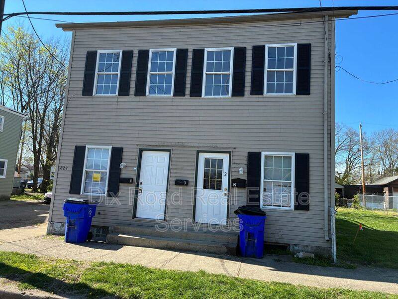 Apartment for rent at 829 Maple Ave #1, Hamilton, OH 45011