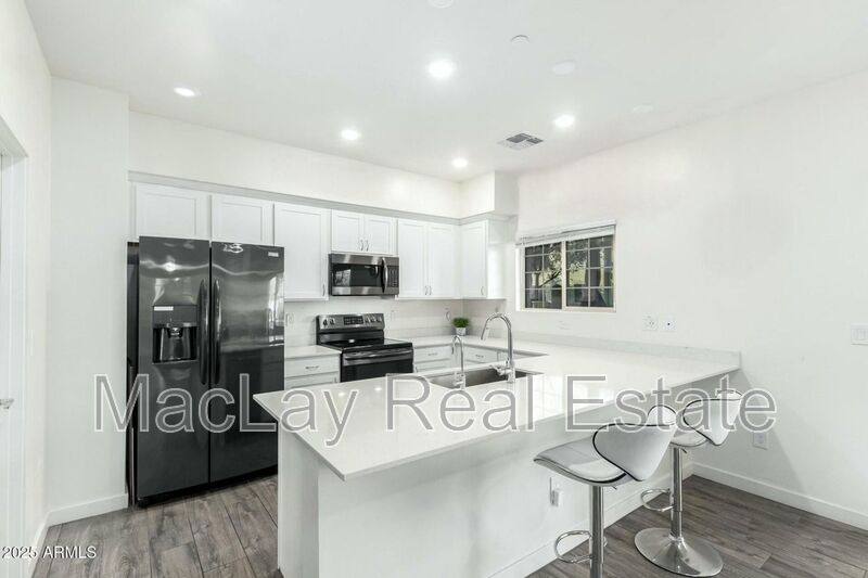 Townhouse for rent at 1918 E Bridgeport Parkway #102, Gilbert, AZ 85295