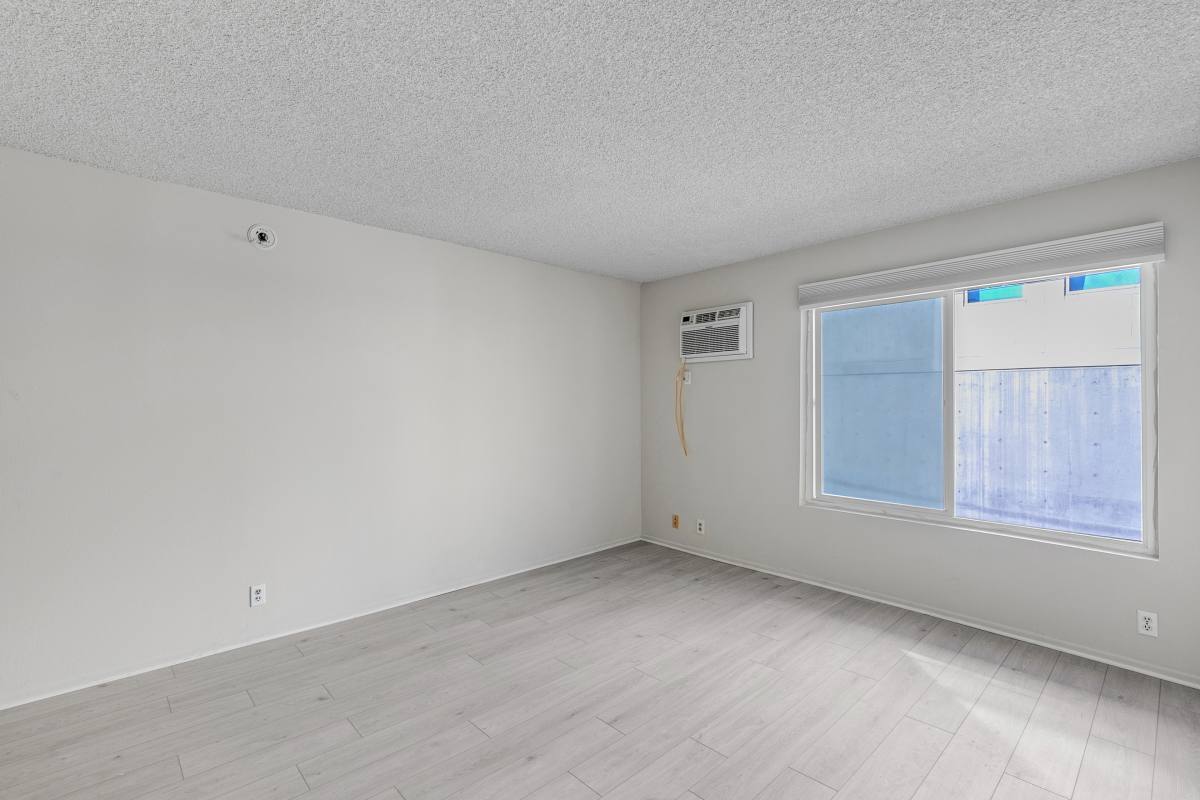 Apartment for rent at 1811 Parnell Ave #10, Los Angeles, CA 90025