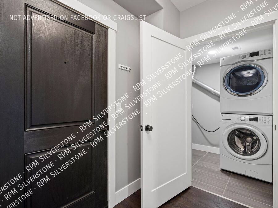 Apartment for rent at 112 Walnut Blvd, Rochester, MI 48307