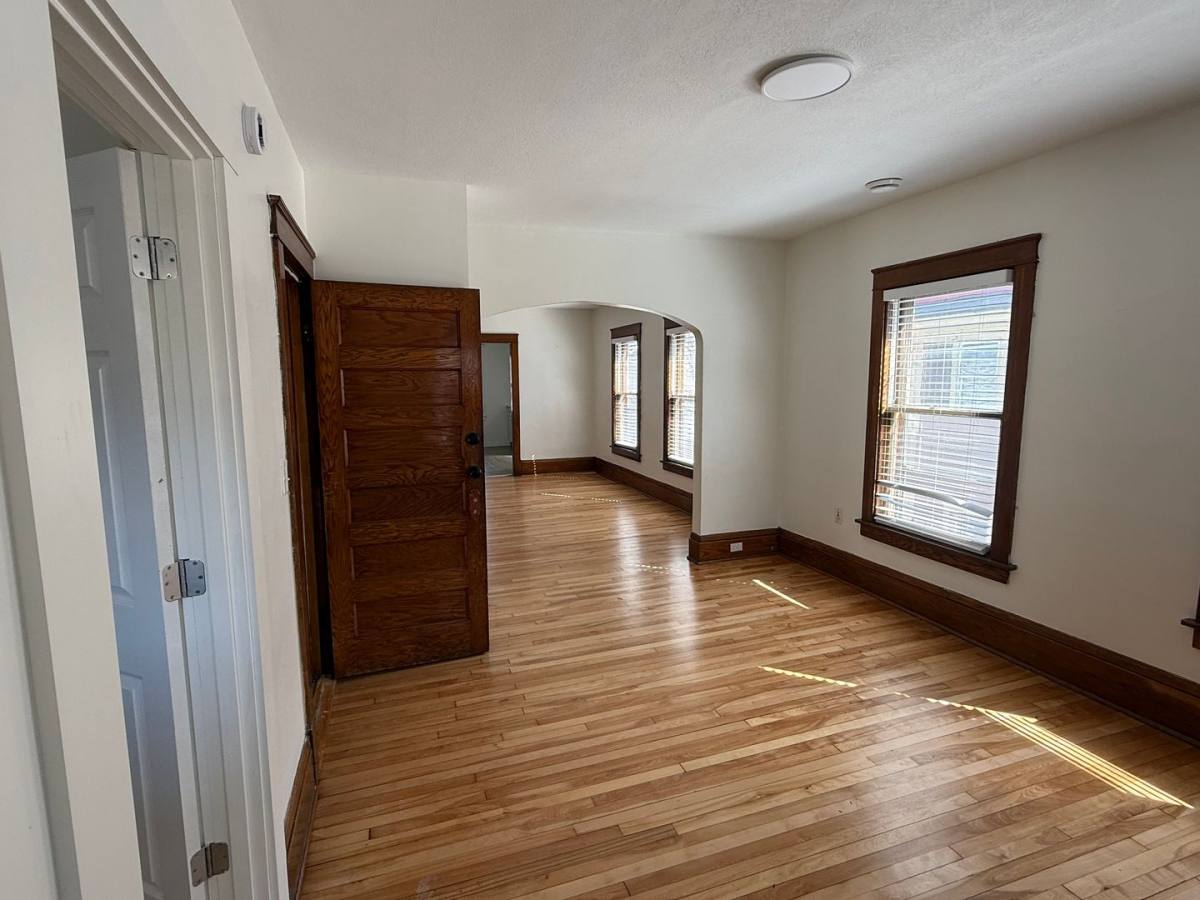 Apartment for rent at 3145 Pleasant Ave S, Minneapolis, MN 55408