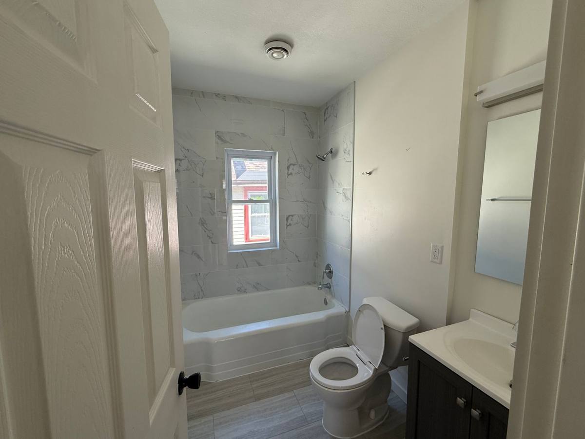 Apartment for rent at 3145 Pleasant Ave S, Minneapolis, MN 55408