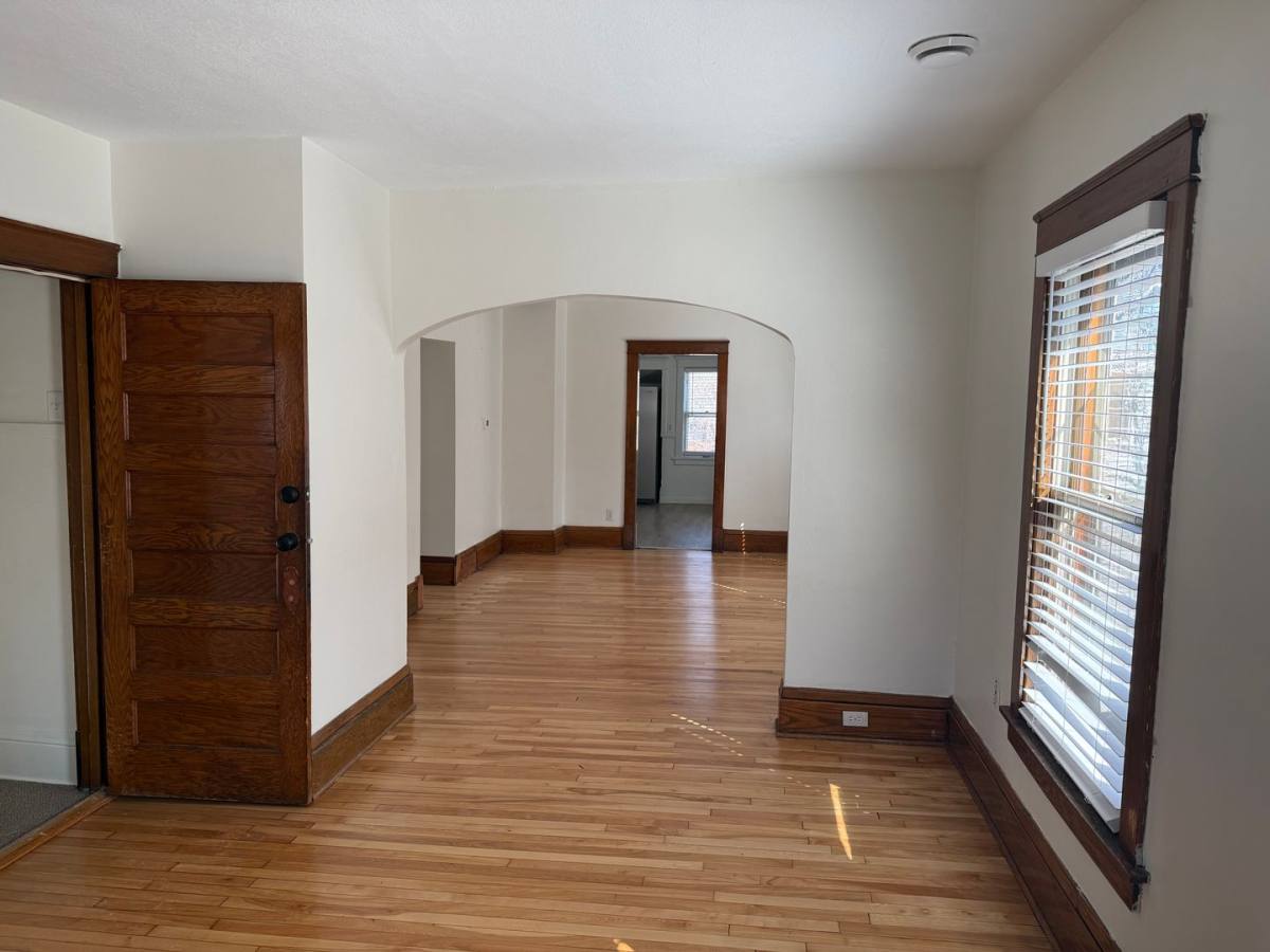 Apartment for rent at 3145 Pleasant Ave S, Minneapolis, MN 55408