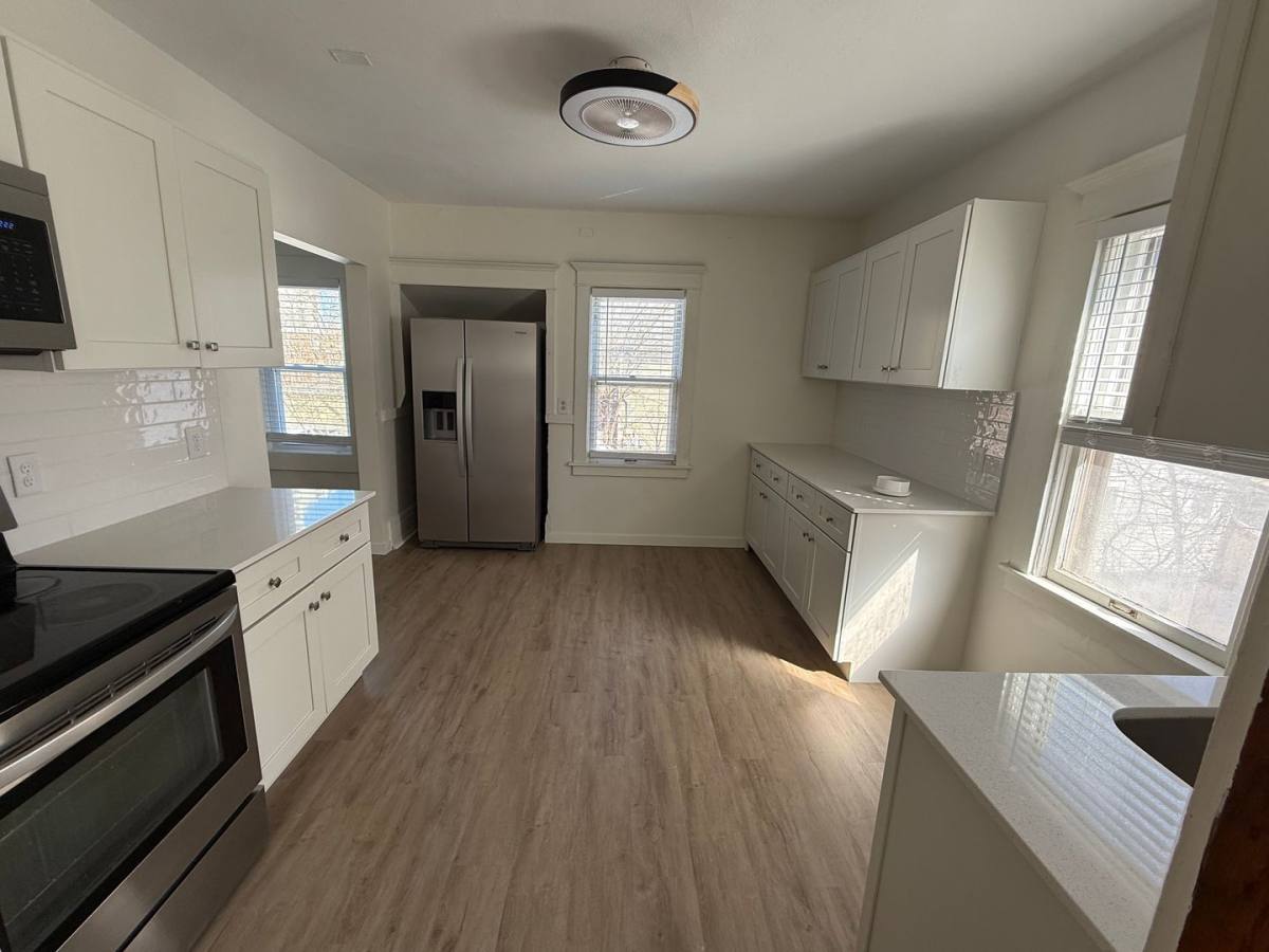 Apartment for rent at 3145 Pleasant Ave S, Minneapolis, MN 55408