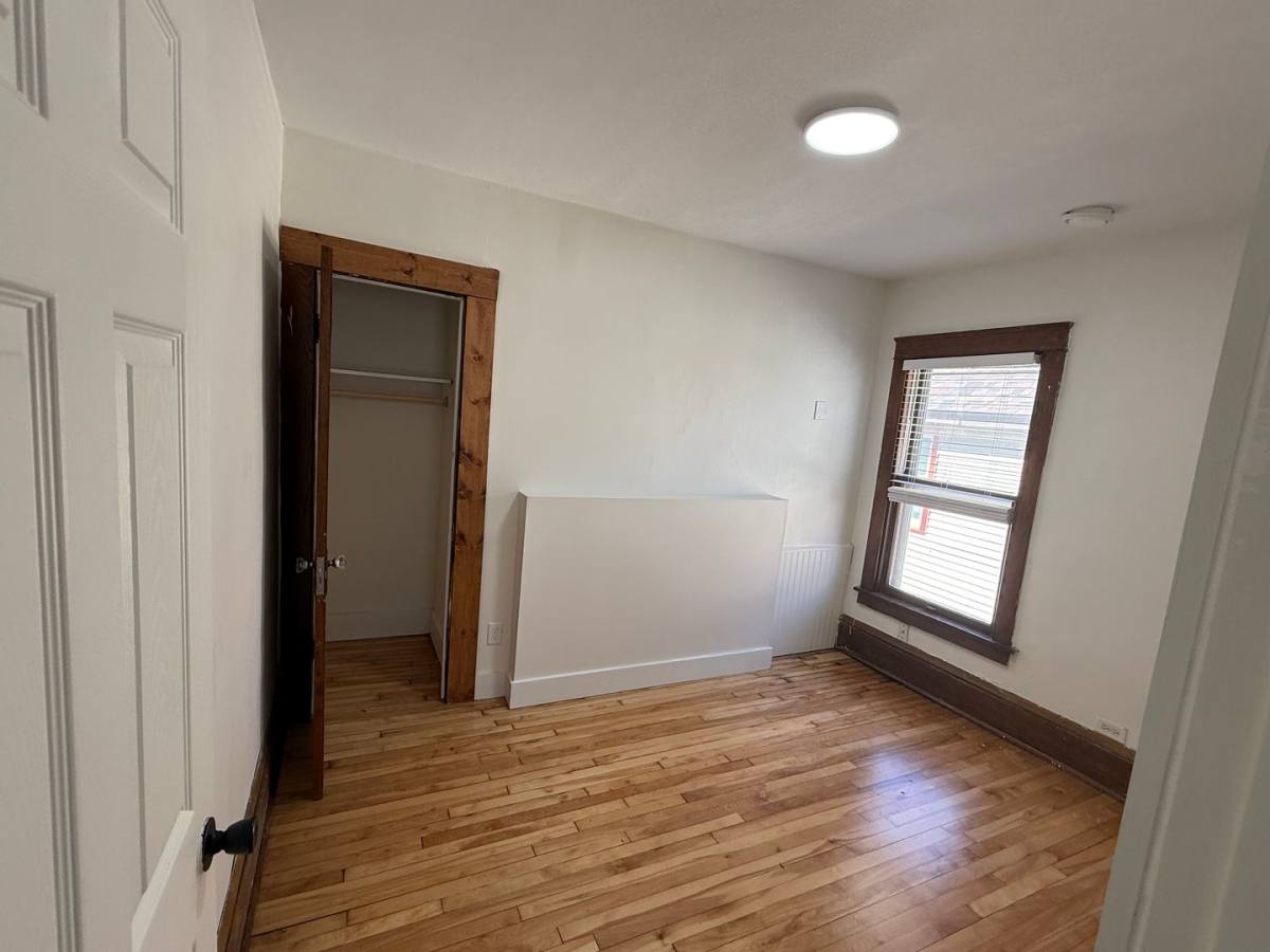 Apartment for rent at 3145 Pleasant Ave S, Minneapolis, MN 55408