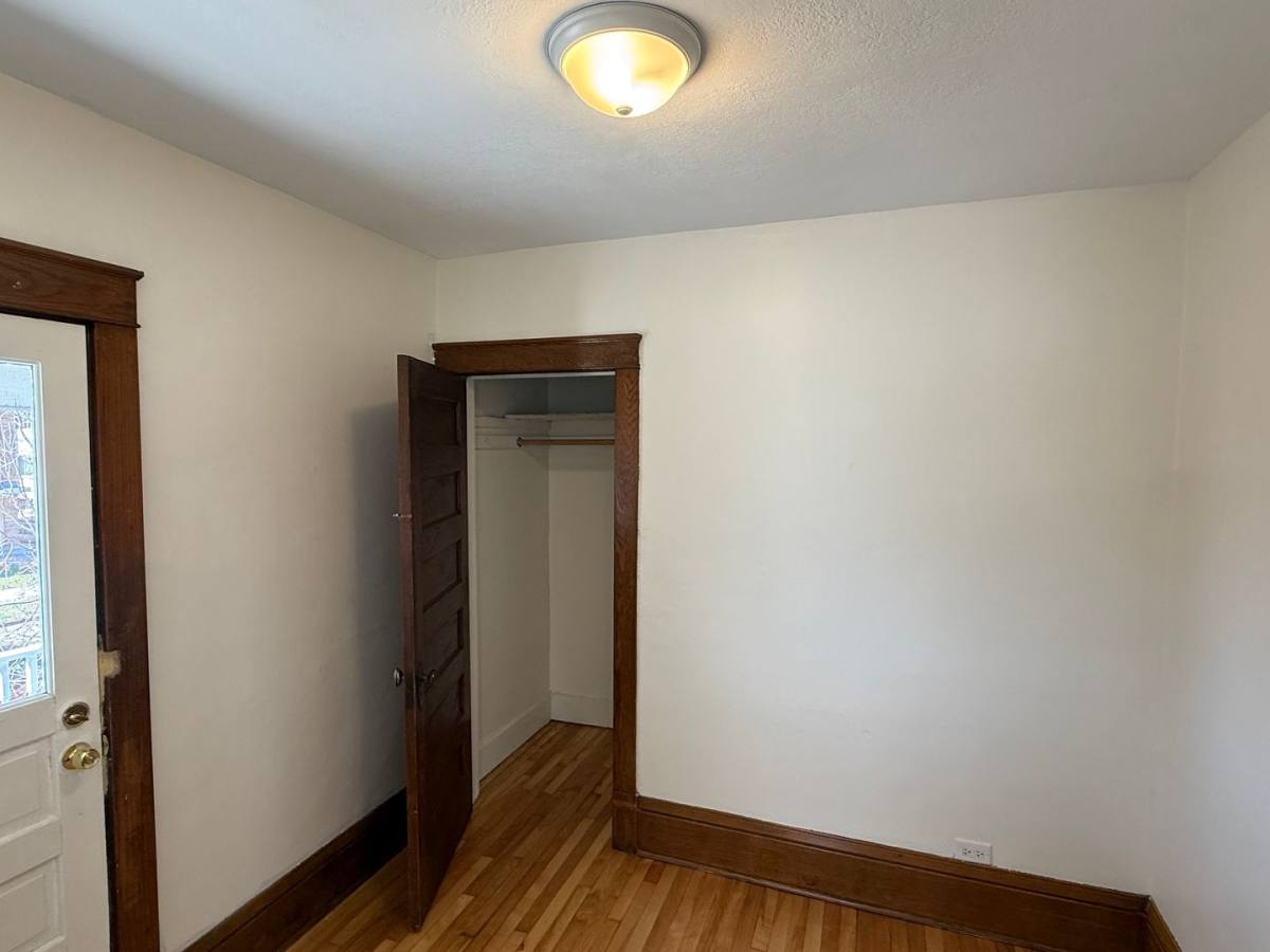 Apartment for rent at 3145 Pleasant Ave S, Minneapolis, MN 55408
