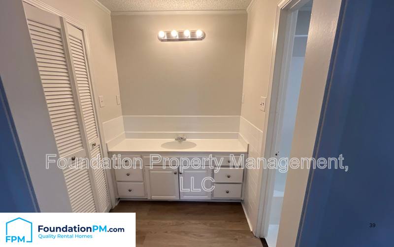 House for rent at 2143 Vollintine Ave, Memphis, TN 38108