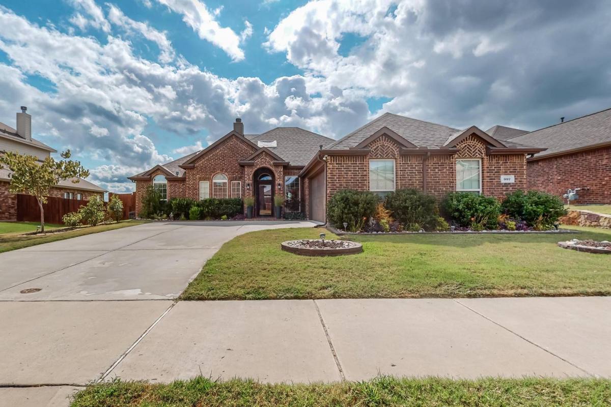 House for rent at 997 Shady Lane Dr, Rockwall, TX 75087