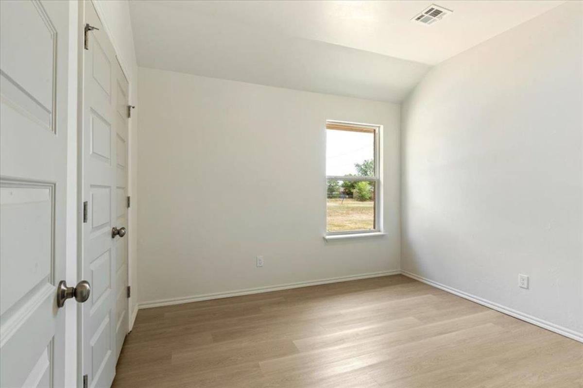 Apartment for rent at 1402 SW New York, Lawton, OK 73501