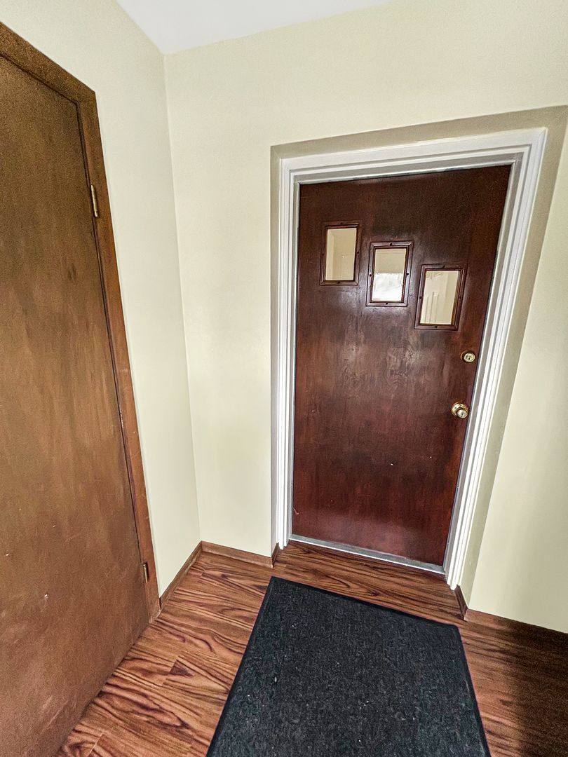 Apartment for rent at 1026 & 1028 Fleming St, Coraopolis, PA 15108