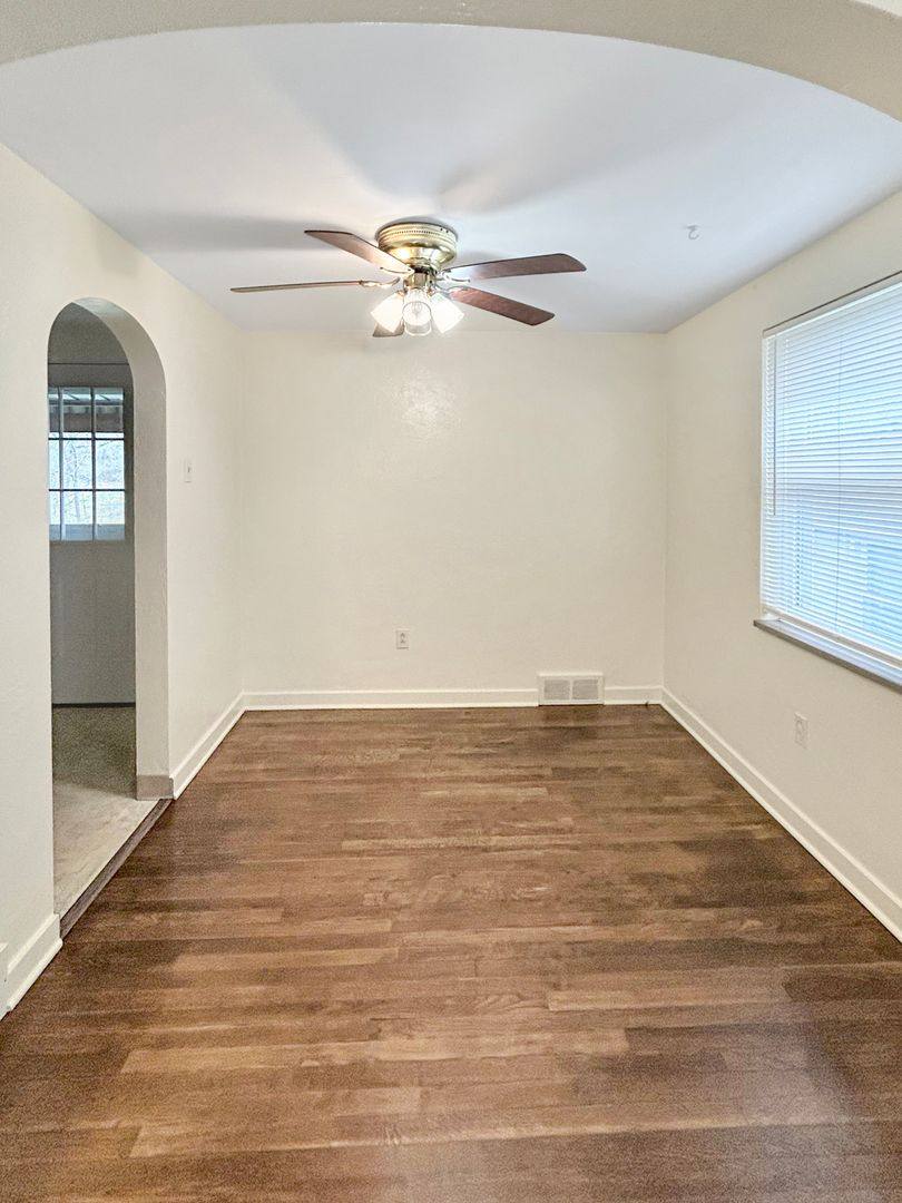 Apartment for rent at 1026 & 1028 Fleming St, Coraopolis, PA 15108