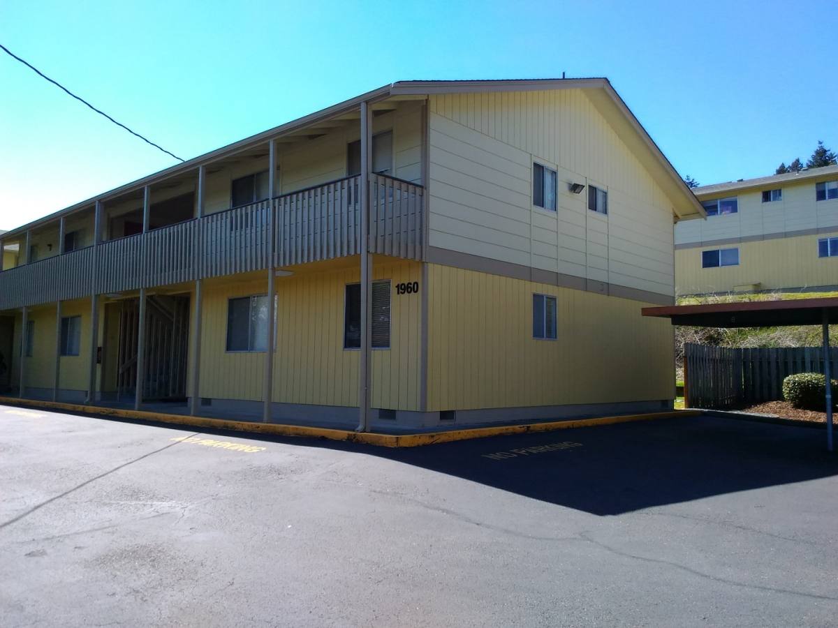 Apartment for rent at 1930 Maple St, North Bend, OR 97459