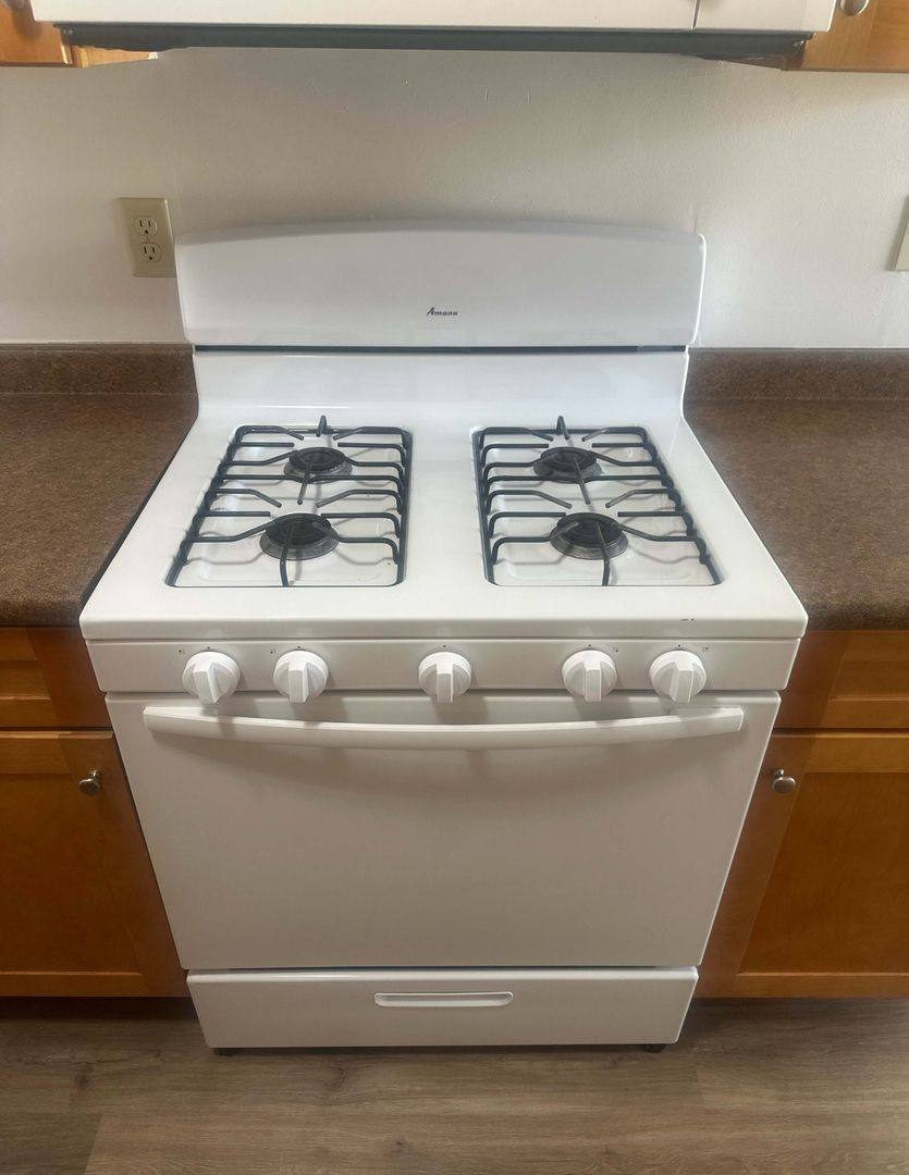 Apartment for rent at 15527 Woodruff Ave, Bellflower, CA 90706