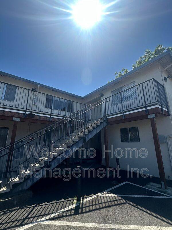 Apartment for rent at 429 Smalley Ave #5, Hayward, CA 94541