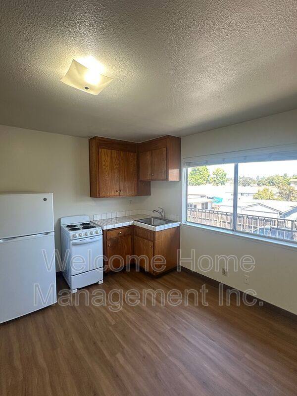 Apartment for rent at 429 Smalley Ave #5, Hayward, CA 94541