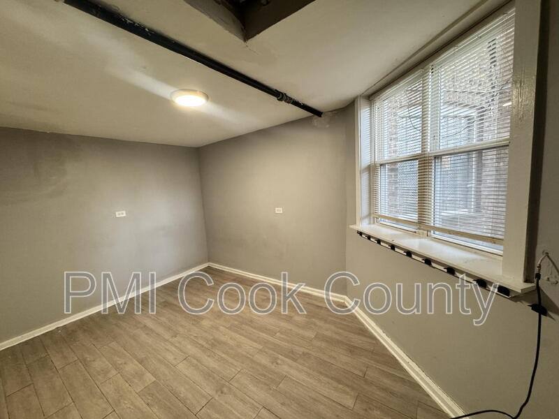 Apartment for rent at 9006 S Escanaba #G, Chicago, IL 60617
